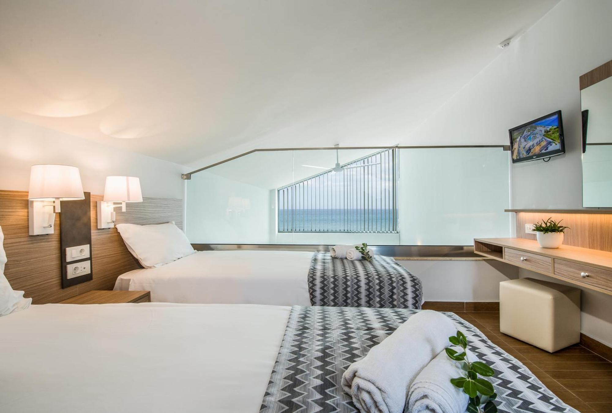 Kiani Beach Resort 5*