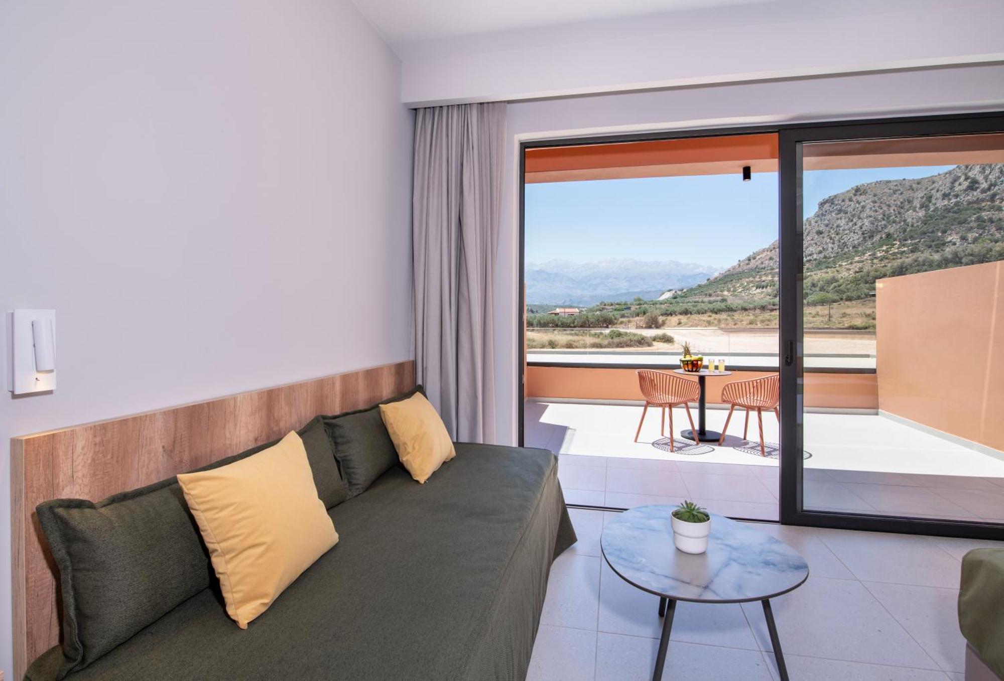 Kiani Beach Resort 5*
